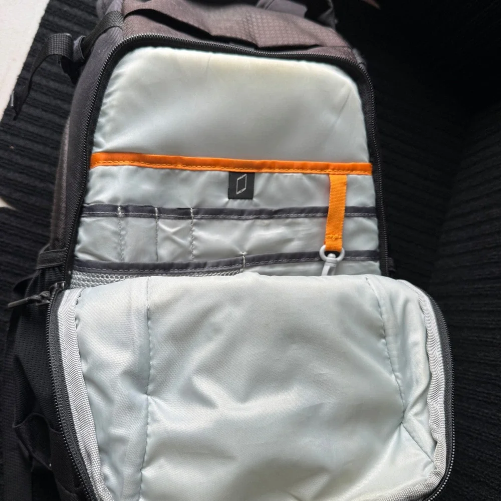 Lowepro Flipside 300 AW II Camera Backpack Black LP37127 - Picture 4 of 12